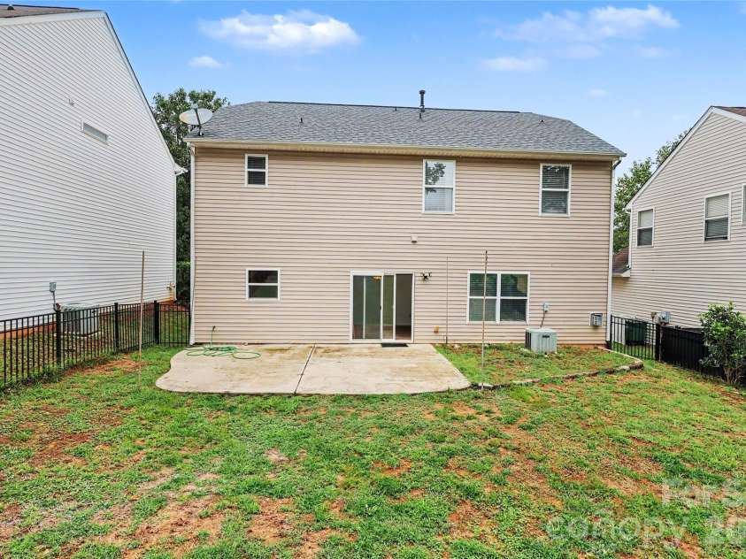 3833 Catawba Creek Drive, Gastonia, NC 28056.  MLS# CAR4427535, YatesRealty ID 53013. 
