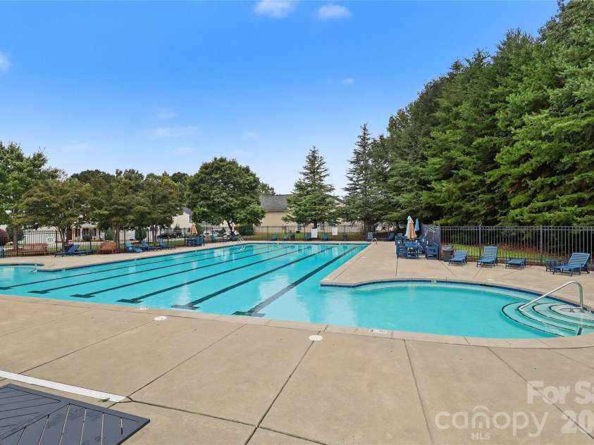 3833 Catawba Creek Drive, Gastonia, NC 28056.  MLS# CAR4427535, YatesRealty ID 53013. 