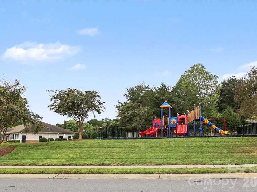 3833 Catawba Creek Drive, Gastonia, NC 28056.  MLS# CAR4427535, YatesRealty ID 53013. 