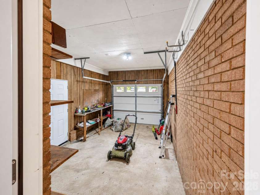 20914 Academy Street, Cornelius, NC 28031.  MLS# CAR4427193, YatesRealty ID 53014. 