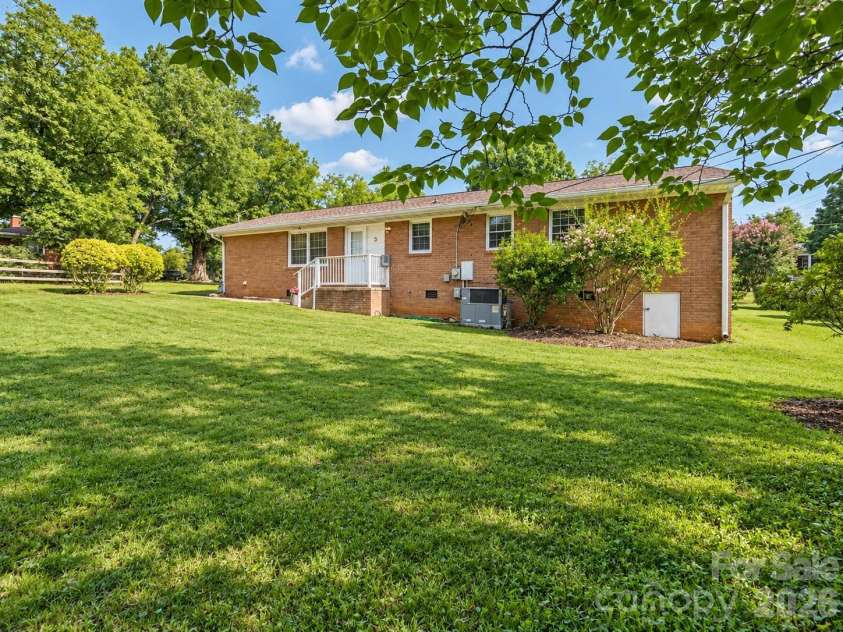 20914 Academy Street, Cornelius, NC 28031.  MLS# CAR4427193, YatesRealty ID 53014. 