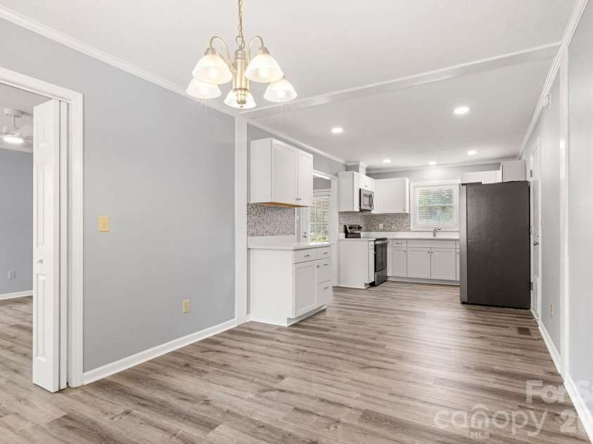1005 Ramblewood Lane, Gastonia, NC 28056.  MLS# CAR4427814, YatesRealty ID 53015. Dining Area/ Kitchen