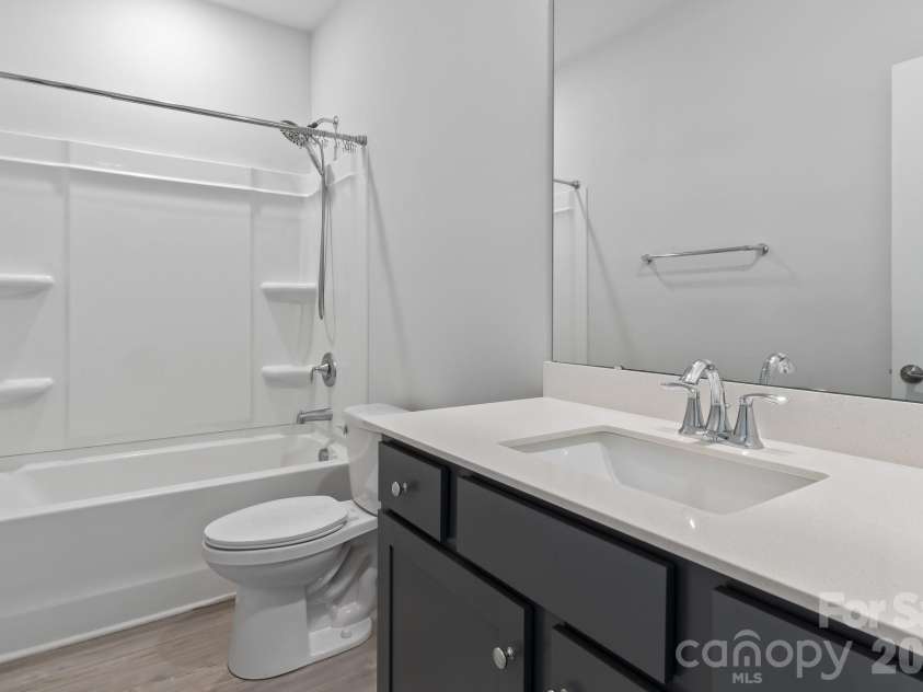 916 Westminster Drive, Statesville, NC 28677.  MLS# CAR4428276, YatesRealty ID 53016. Full bath 2