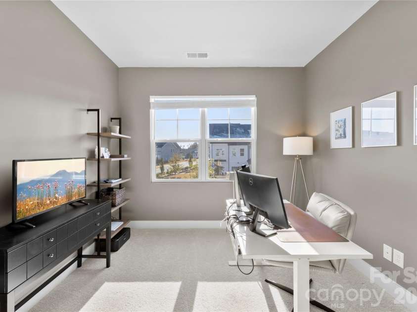 9722 Munsing Drive, Charlotte, NC 28269.  MLS# CAR4427726, YatesRealty ID 53017. Bedroom #3
