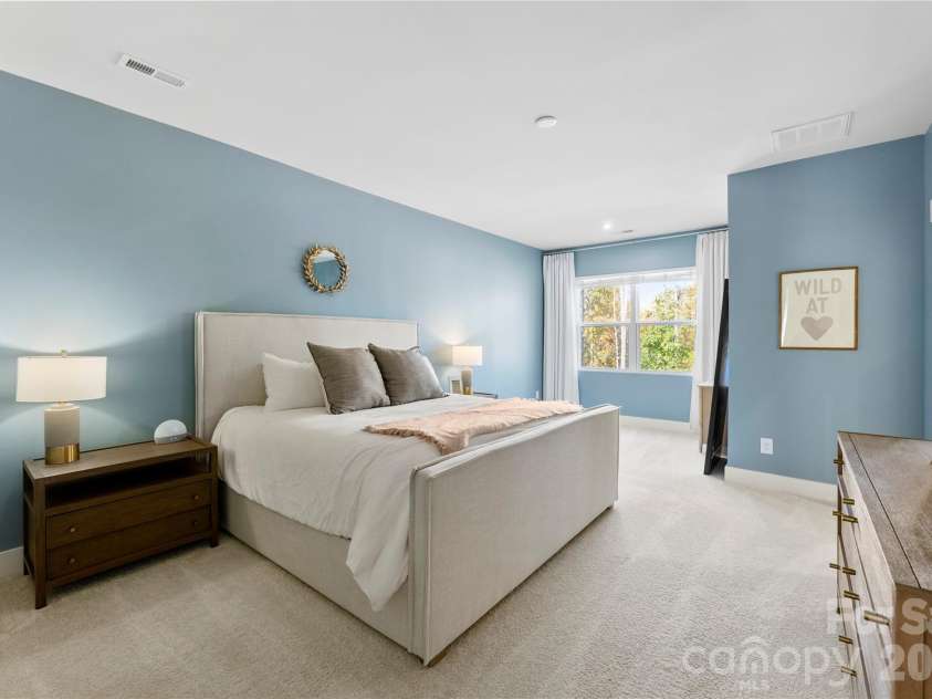 9722 Munsing Drive, Charlotte, NC 28269.  MLS# CAR4427726, YatesRealty ID 53017. Primary Bedroom