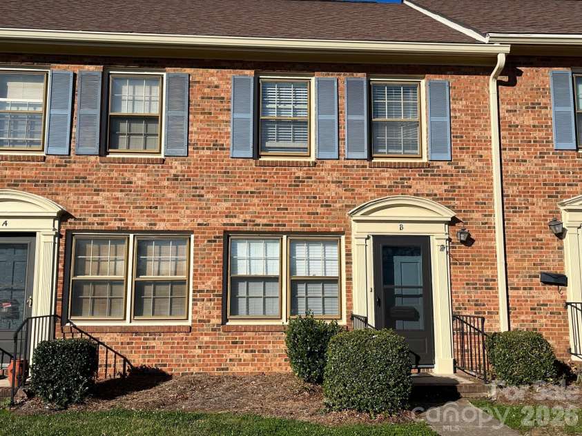6300 Old Pineville Road, Charlotte, NC 28217.  MLS# CAR4428506, YatesRealty ID 53018. 