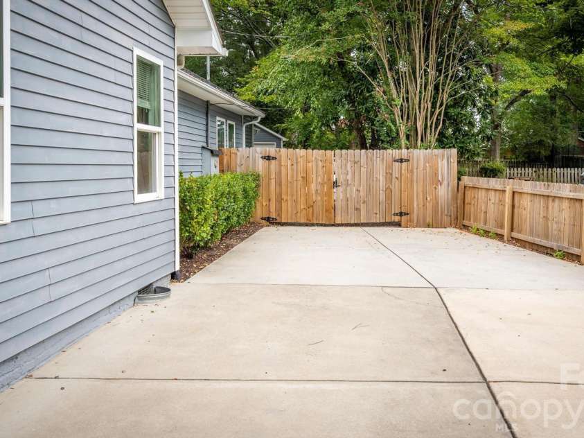 519 Union Street, Concord, NC 28025.  MLS# CAR4427922, YatesRealty ID 53019. 