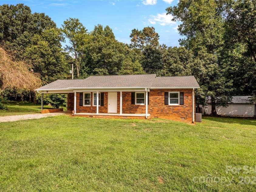 145 Jim Barnes Lane, Taylorsville, NC 28681.  MLS# CAR4177770, YatesRealty ID 5302. 
