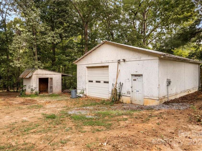 145 Jim Barnes Lane, Taylorsville, NC 28681.  MLS# CAR4177770, YatesRealty ID 5302. 