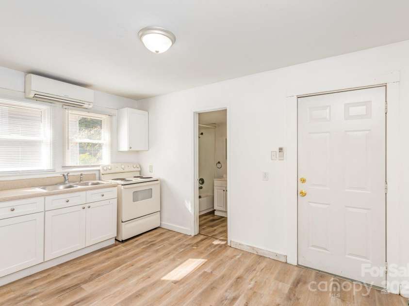 659 - 661 Wilson Street, Kannapolis, NC 28083.  MLS# CAR4319302, YatesRealty ID 5302. 
