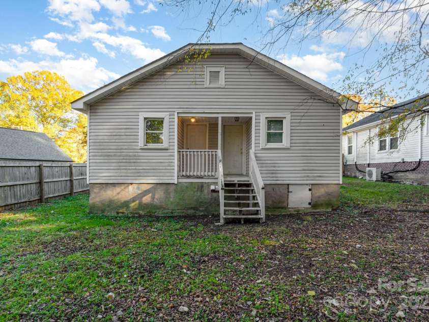 659 - 661 Wilson Street, Kannapolis, NC 28083.  MLS# CAR4319302, YatesRealty ID 5302. 