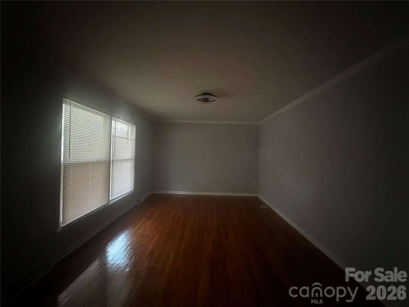 3105 Woodview Drive, High Point, NC 27265.  MLS# CAR4428508, YatesRealty ID 53020. 