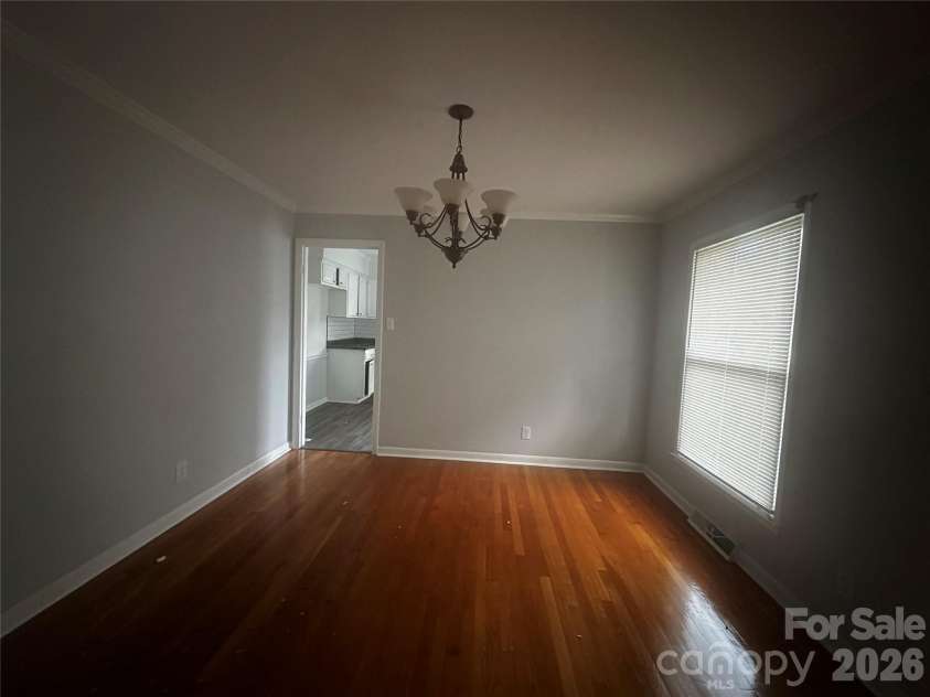 3105 Woodview Drive, High Point, NC 27265.  MLS# CAR4428508, YatesRealty ID 53020. 
