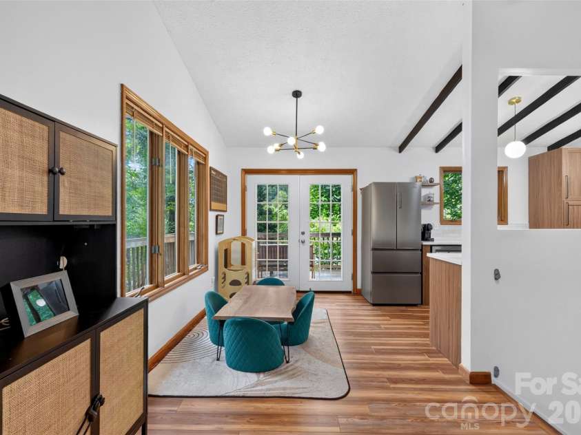 39 Spooks Branch Extension, Asheville, NC 28804.  MLS# CAR4425743, YatesRealty ID 53021. 