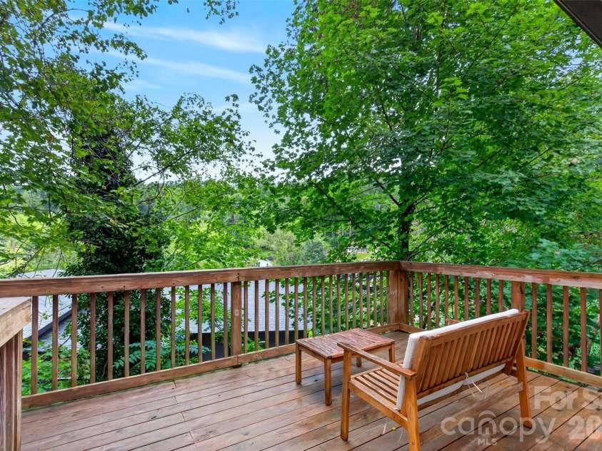 39 Spooks Branch Extension, Asheville, NC 28804.  MLS# CAR4425743, YatesRealty ID 53021. 