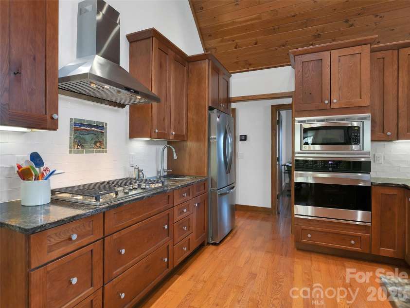 90 Oaklawn Avenue, Brevard, NC 28712.  MLS# CAR4427770, YatesRealty ID 53022. 