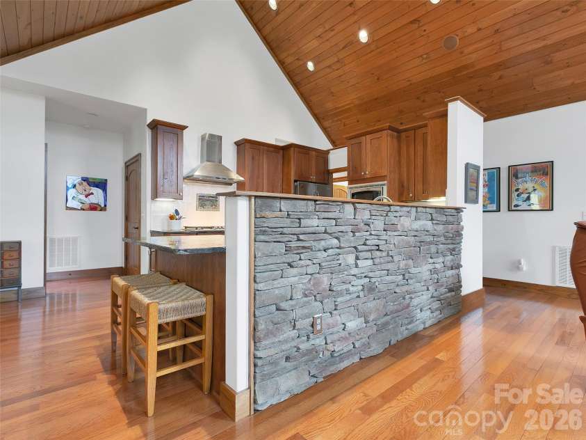 90 Oaklawn Avenue, Brevard, NC 28712.  MLS# CAR4427770, YatesRealty ID 53022. 