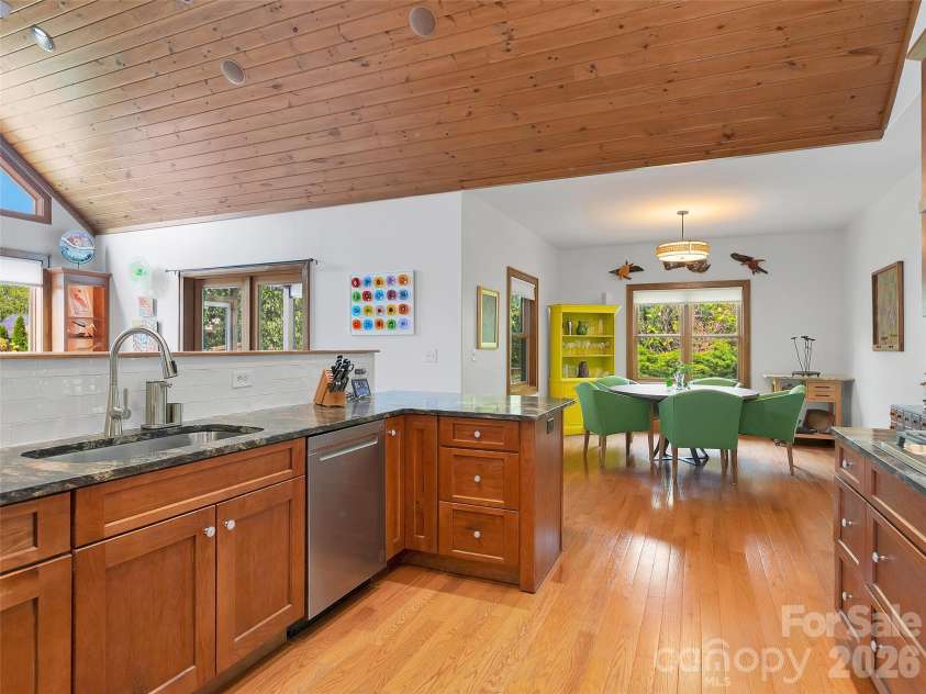 90 Oaklawn Avenue, Brevard, NC 28712.  MLS# CAR4427770, YatesRealty ID 53022. 