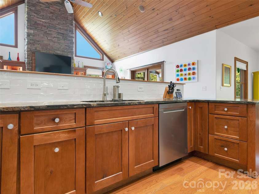 90 Oaklawn Avenue, Brevard, NC 28712.  MLS# CAR4427770, YatesRealty ID 53022. 