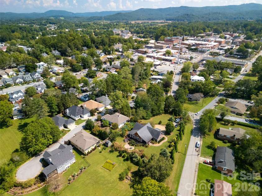 90 Oaklawn Avenue, Brevard, NC 28712.  MLS# CAR4427770, YatesRealty ID 53022. 