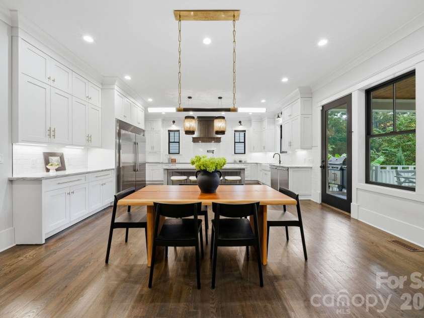 3407 Willow Oak Road, Charlotte, NC 28209.  MLS# CAR4428400, YatesRealty ID 53023. 