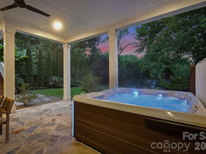 3407 Willow Oak Road, Charlotte, NC 28209.  MLS# CAR4428400, YatesRealty ID 53023. 
