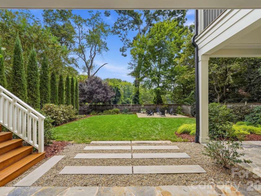 3407 Willow Oak Road, Charlotte, NC 28209.  MLS# CAR4428400, YatesRealty ID 53023. 