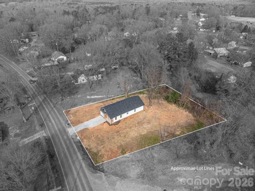 608 Mountain Street, Cherryville, NC 28021.  MLS# CAR4329972, YatesRealty ID 5303. 