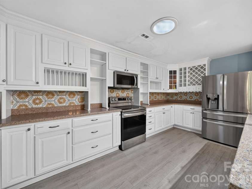 8281 Fairfield Forest Road, Denver, NC 28037.  MLS# CAR4428018, YatesRealty ID 53030. 
