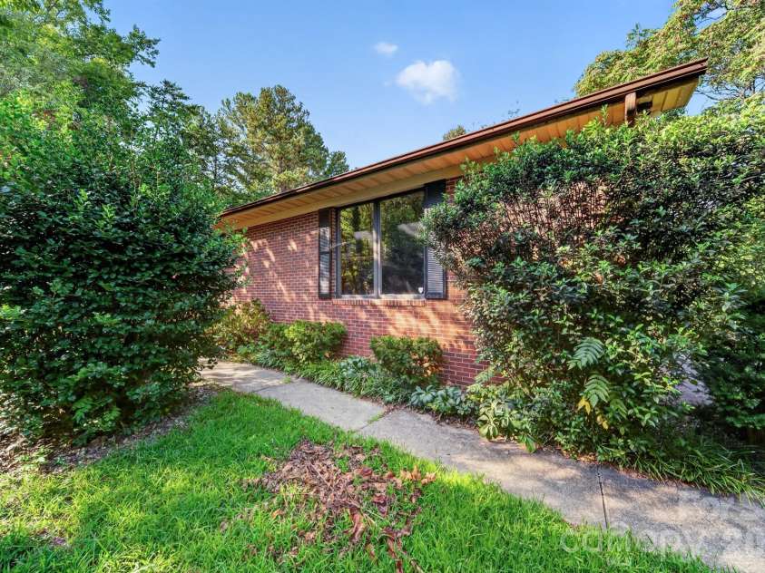 8281 Fairfield Forest Road, Denver, NC 28037.  MLS# CAR4428018, YatesRealty ID 53030. 