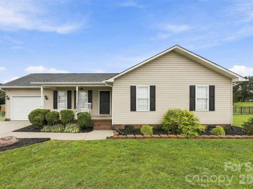 204 Webb Road, Shelby, NC 28152.  MLS# CAR4427019, YatesRealty ID 53032. 