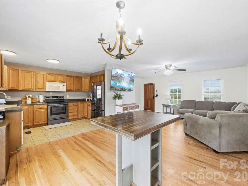 204 Webb Road, Shelby, NC 28152.  MLS# CAR4427019, YatesRealty ID 53032. 