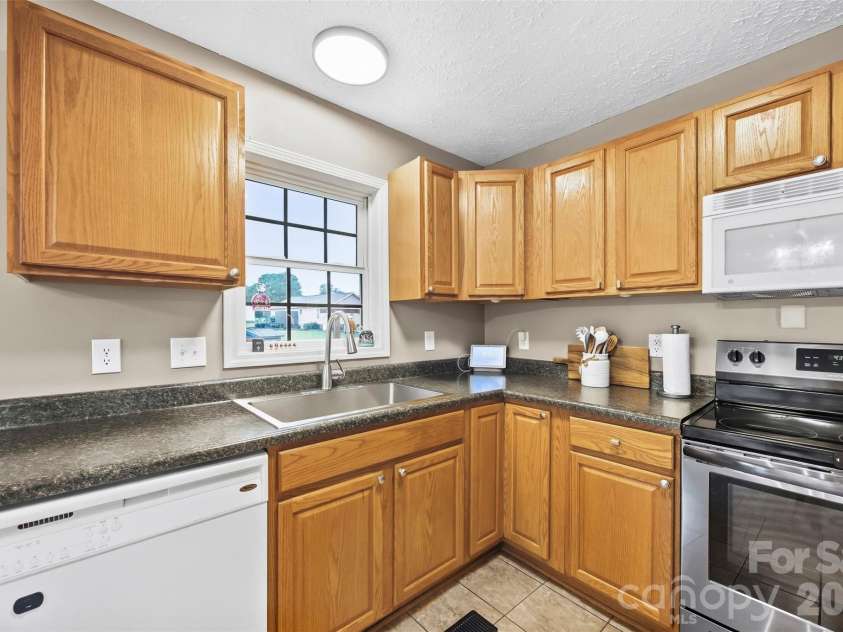 204 Webb Road, Shelby, NC 28152.  MLS# CAR4427019, YatesRealty ID 53032. 