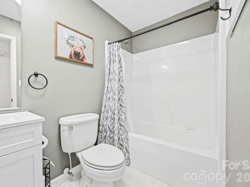 204 Webb Road, Shelby, NC 28152.  MLS# CAR4427019, YatesRealty ID 53032. 