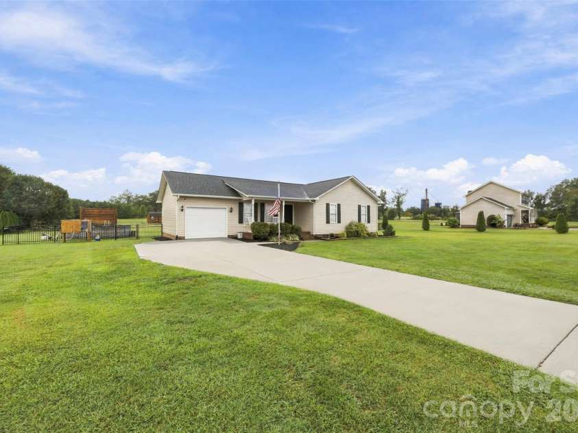 204 Webb Road, Shelby, NC 28152.  MLS# CAR4427019, YatesRealty ID 53032. 