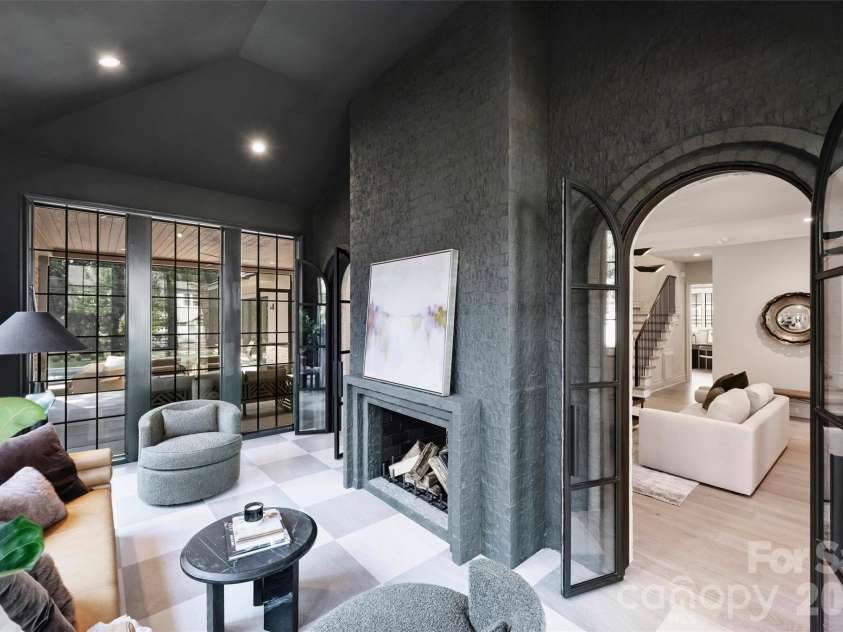 853 Wriston Place, Charlotte, NC 28209.  MLS# CAR4425888, YatesRealty ID 53034. 
