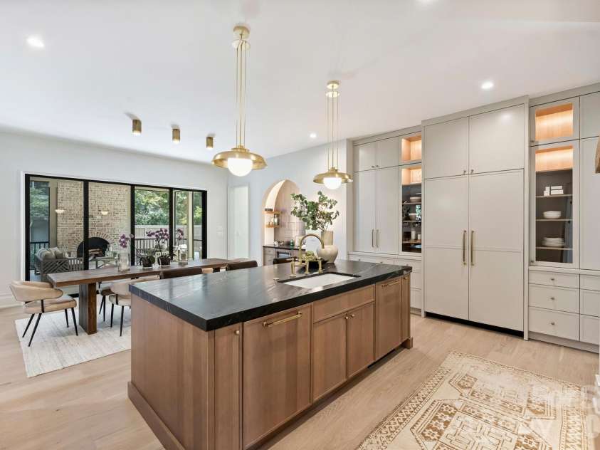 853 Wriston Place, Charlotte, NC 28209.  MLS# CAR4425888, YatesRealty ID 53034. 