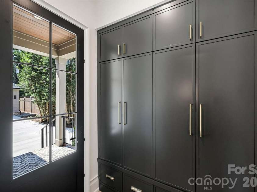 853 Wriston Place, Charlotte, NC 28209.  MLS# CAR4425888, YatesRealty ID 53034. 