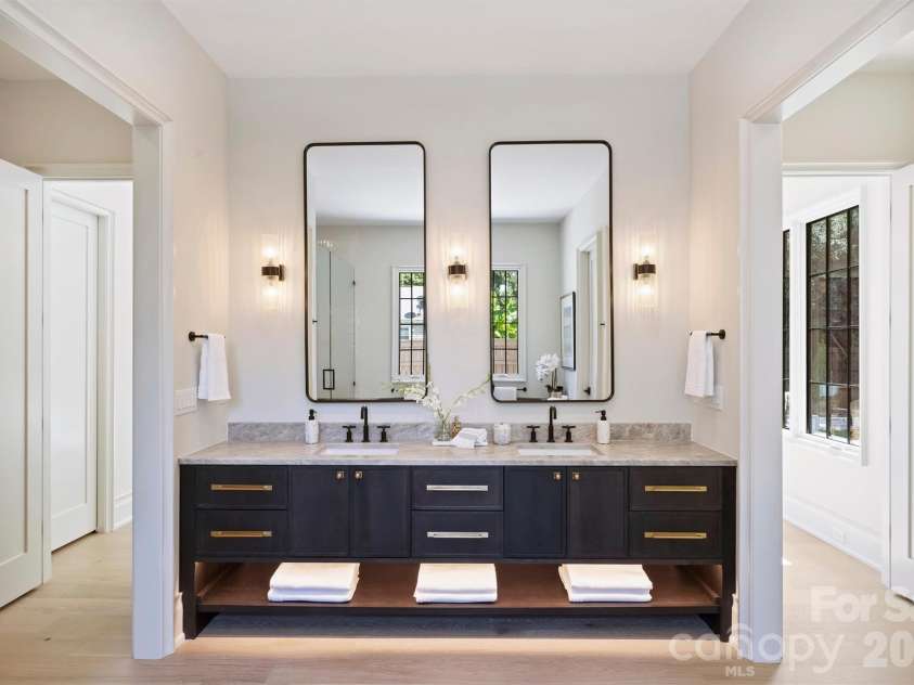 853 Wriston Place, Charlotte, NC 28209.  MLS# CAR4425888, YatesRealty ID 53034. 