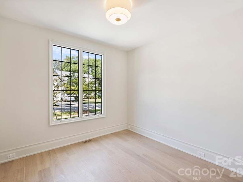 853 Wriston Place, Charlotte, NC 28209.  MLS# CAR4425888, YatesRealty ID 53034. 