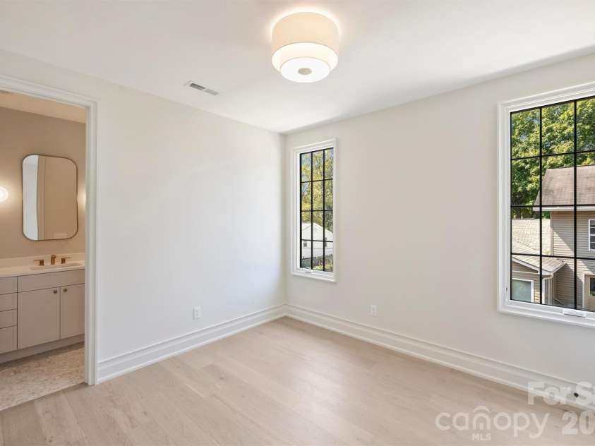 853 Wriston Place, Charlotte, NC 28209.  MLS# CAR4425888, YatesRealty ID 53034. 
