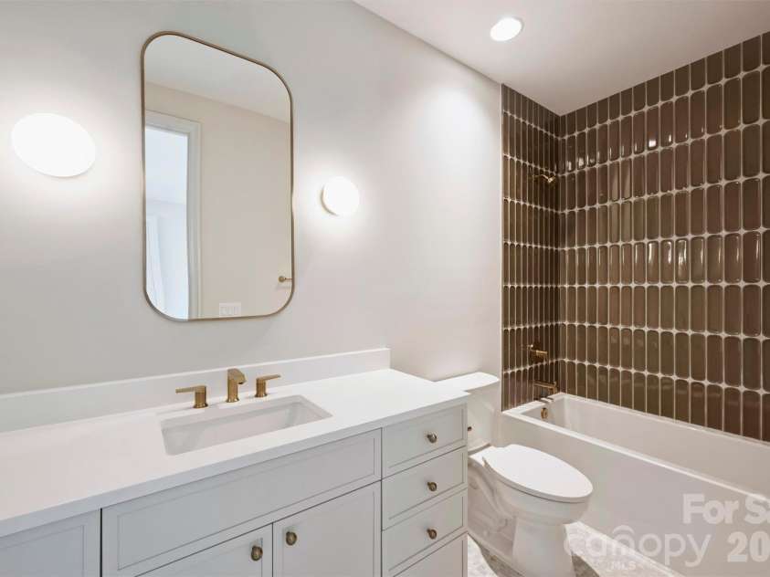 853 Wriston Place, Charlotte, NC 28209.  MLS# CAR4425888, YatesRealty ID 53034. 