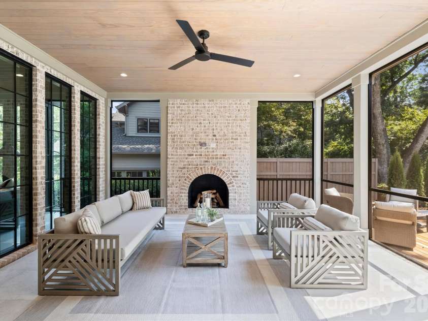 853 Wriston Place, Charlotte, NC 28209.  MLS# CAR4425888, YatesRealty ID 53034. 