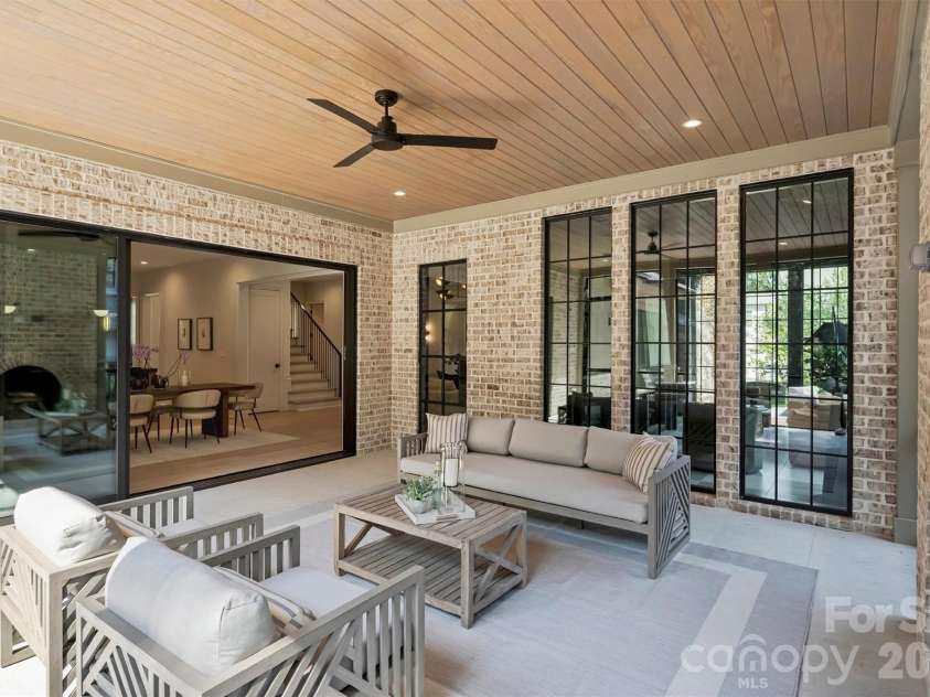 853 Wriston Place, Charlotte, NC 28209.  MLS# CAR4425888, YatesRealty ID 53034. 
