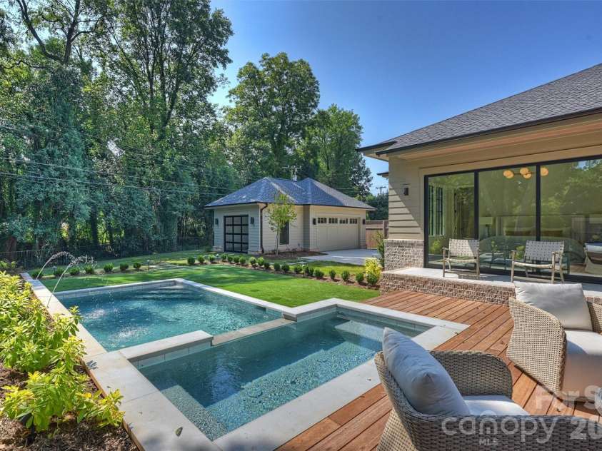 853 Wriston Place, Charlotte, NC 28209.  MLS# CAR4425888, YatesRealty ID 53034. 