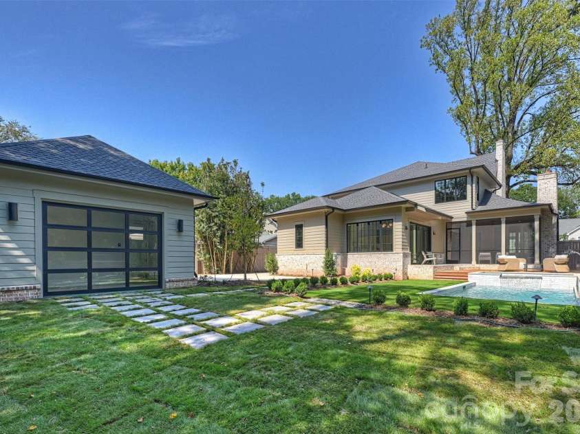 853 Wriston Place, Charlotte, NC 28209.  MLS# CAR4425888, YatesRealty ID 53034. 