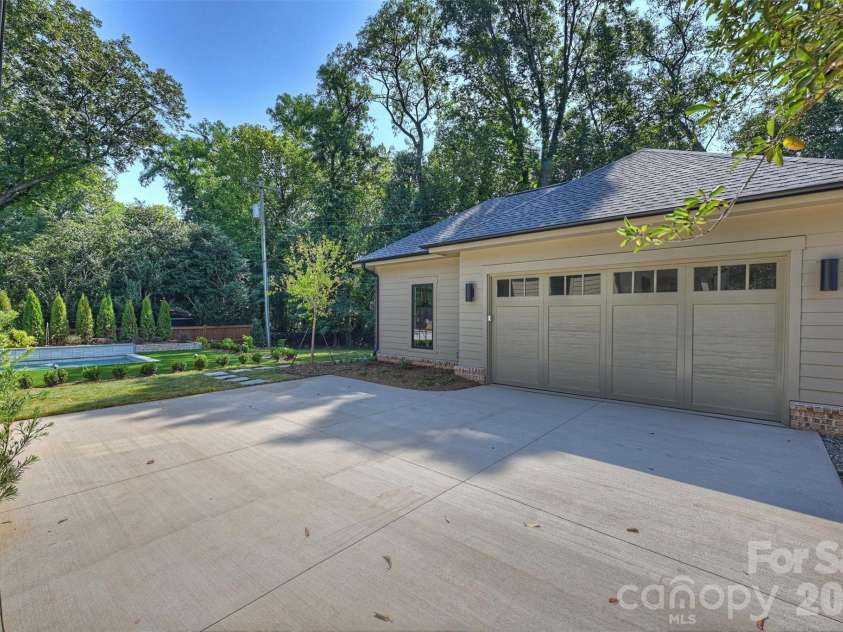 853 Wriston Place, Charlotte, NC 28209.  MLS# CAR4425888, YatesRealty ID 53034. 