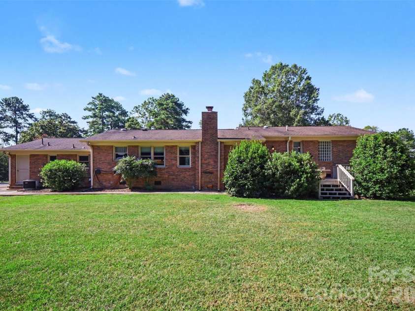 1762 Highway 55 Highway, Clover, SC 29710.  MLS# CAR4428514, YatesRealty ID 53036. 