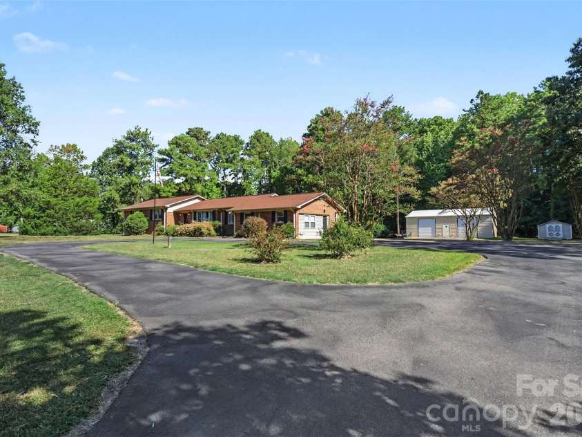 1762 Highway 55 Highway, Clover, SC 29710.  MLS# CAR4428514, YatesRealty ID 53036. 