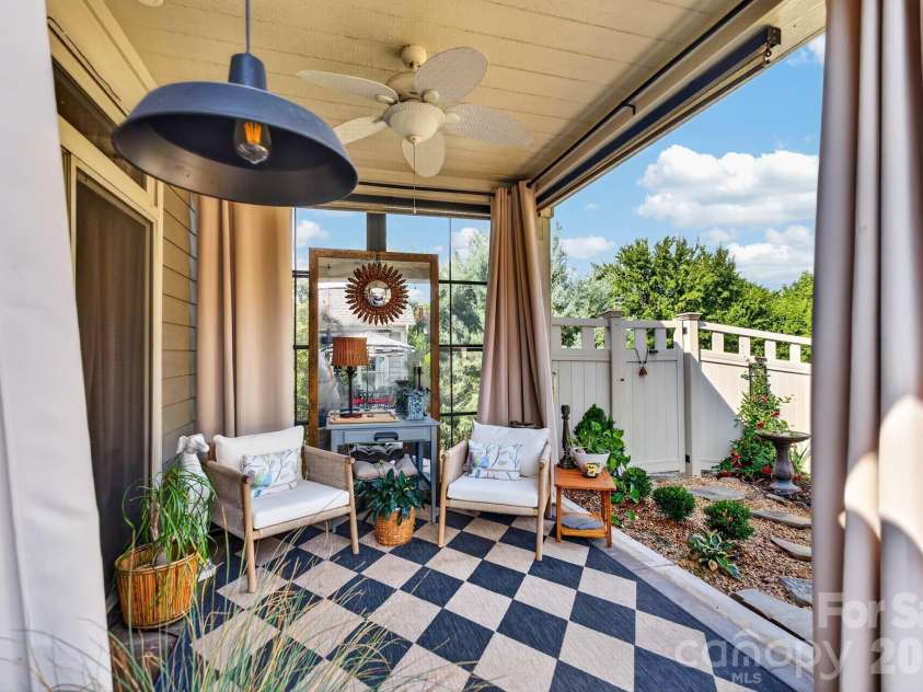 1313 Haywood Park Drive, Marvin, NC 28173.  MLS# CAR4427675, YatesRealty ID 53037. 